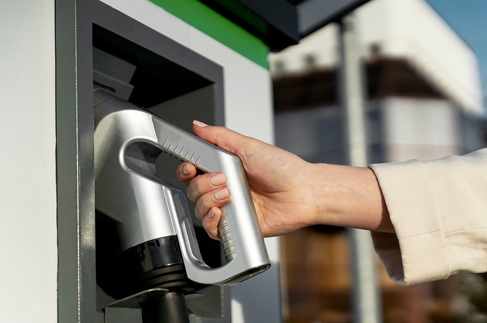 Hızlı ve Güvenli Şarj: Elektrikli Araçlar İçin İdeal Şarj İstasyonu Seçimi